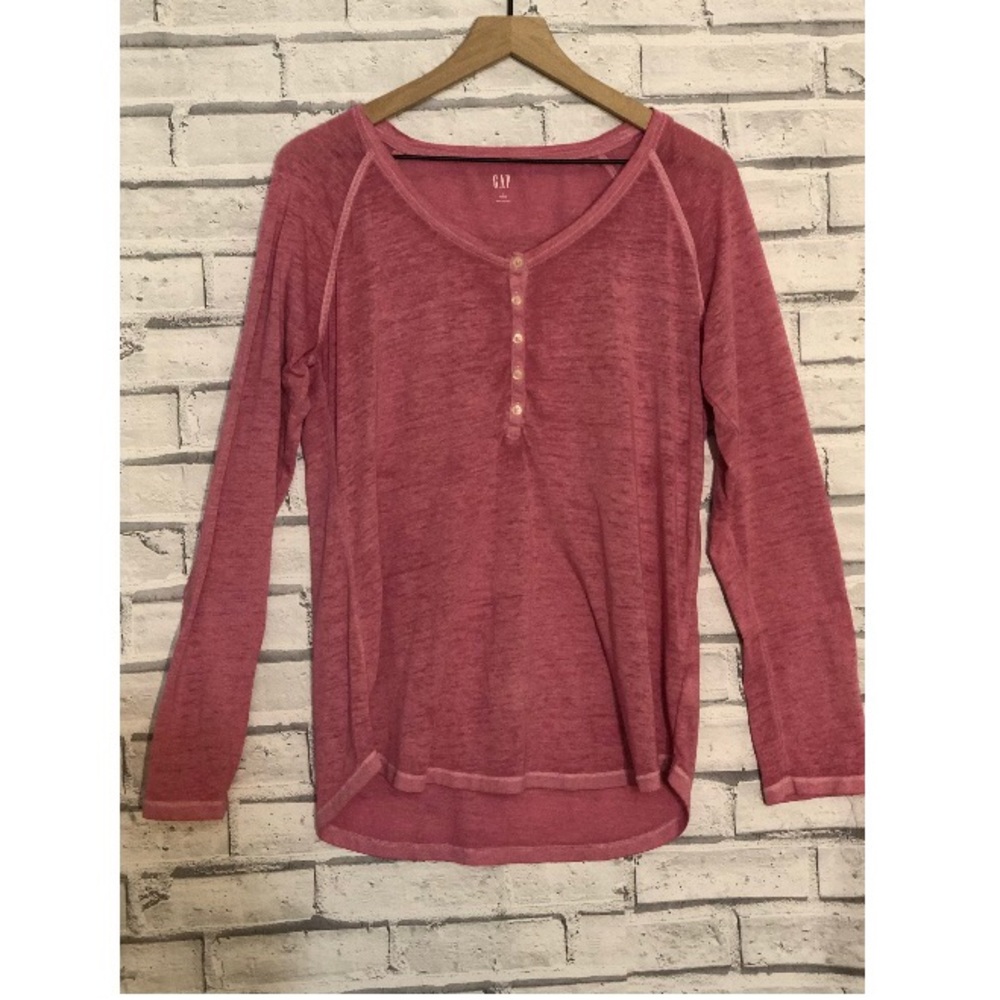 GAP t shirt 🌸